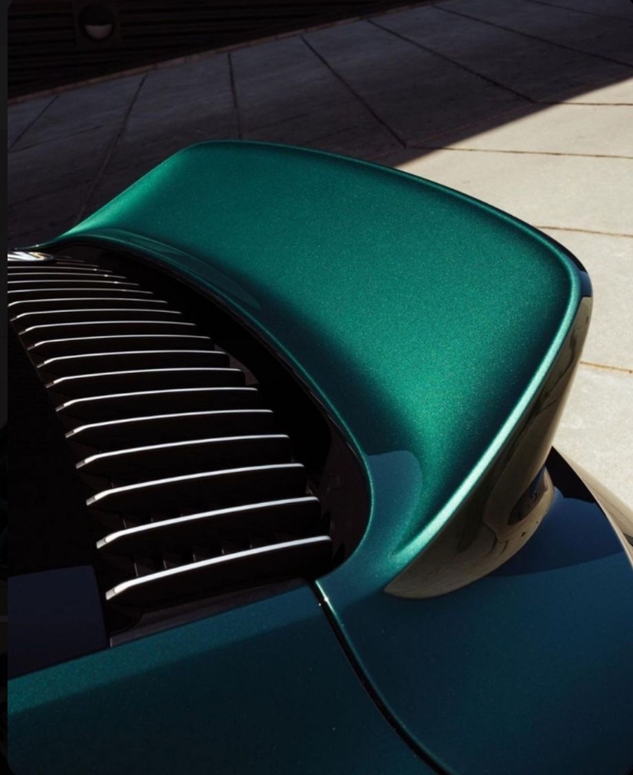 Detailing carrosserie vert profond